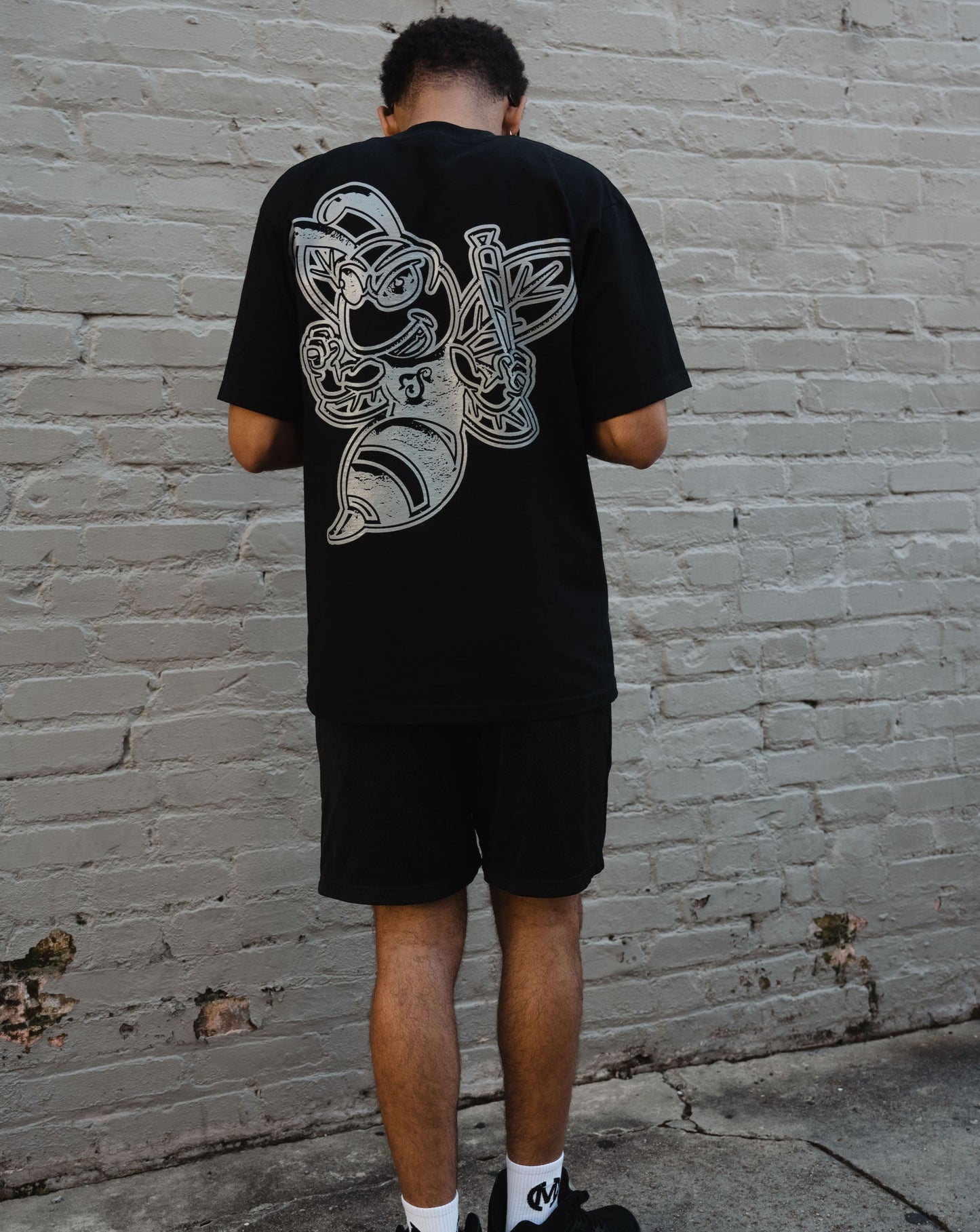 "Canvas' Tees"