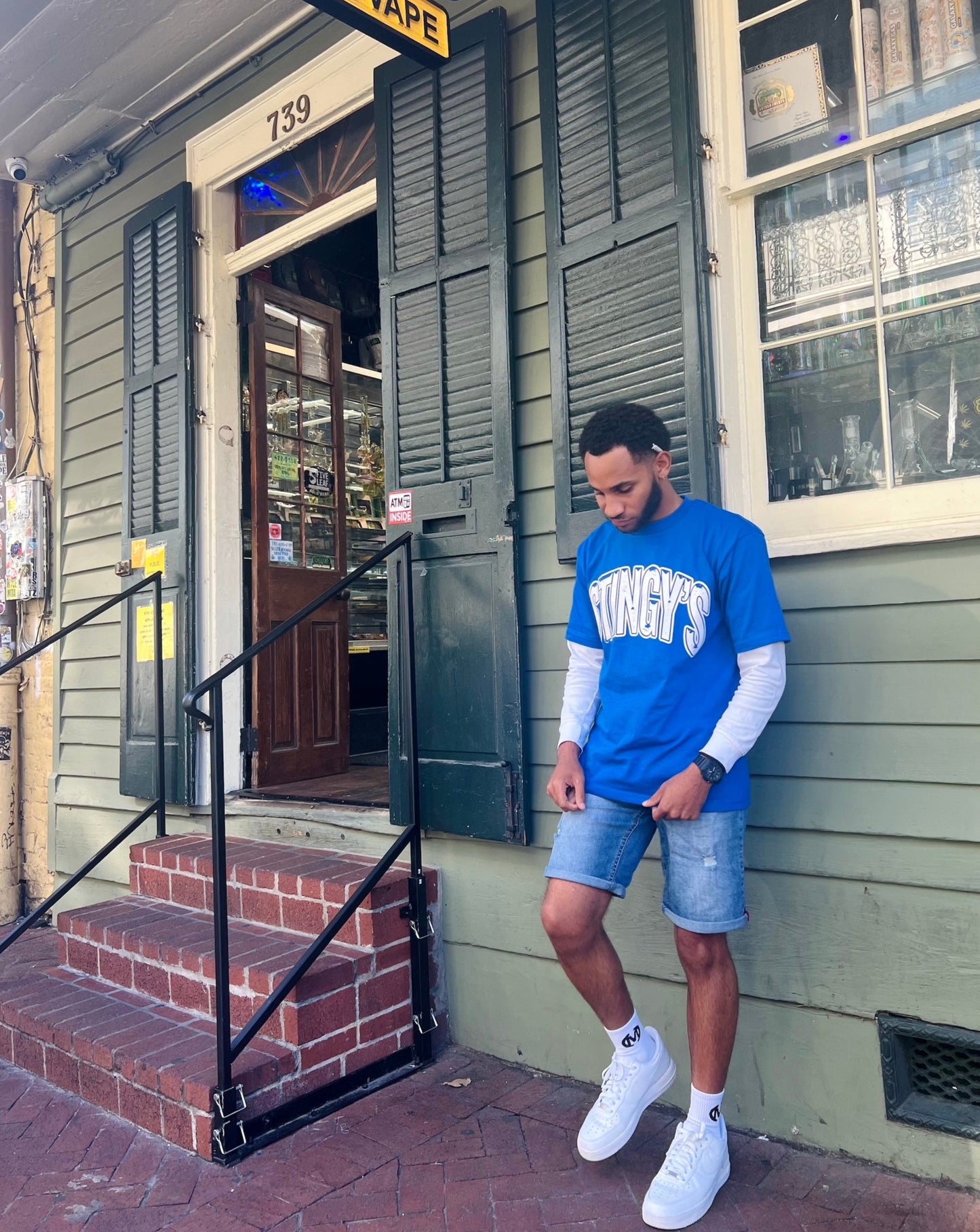"Canvas' Tees"