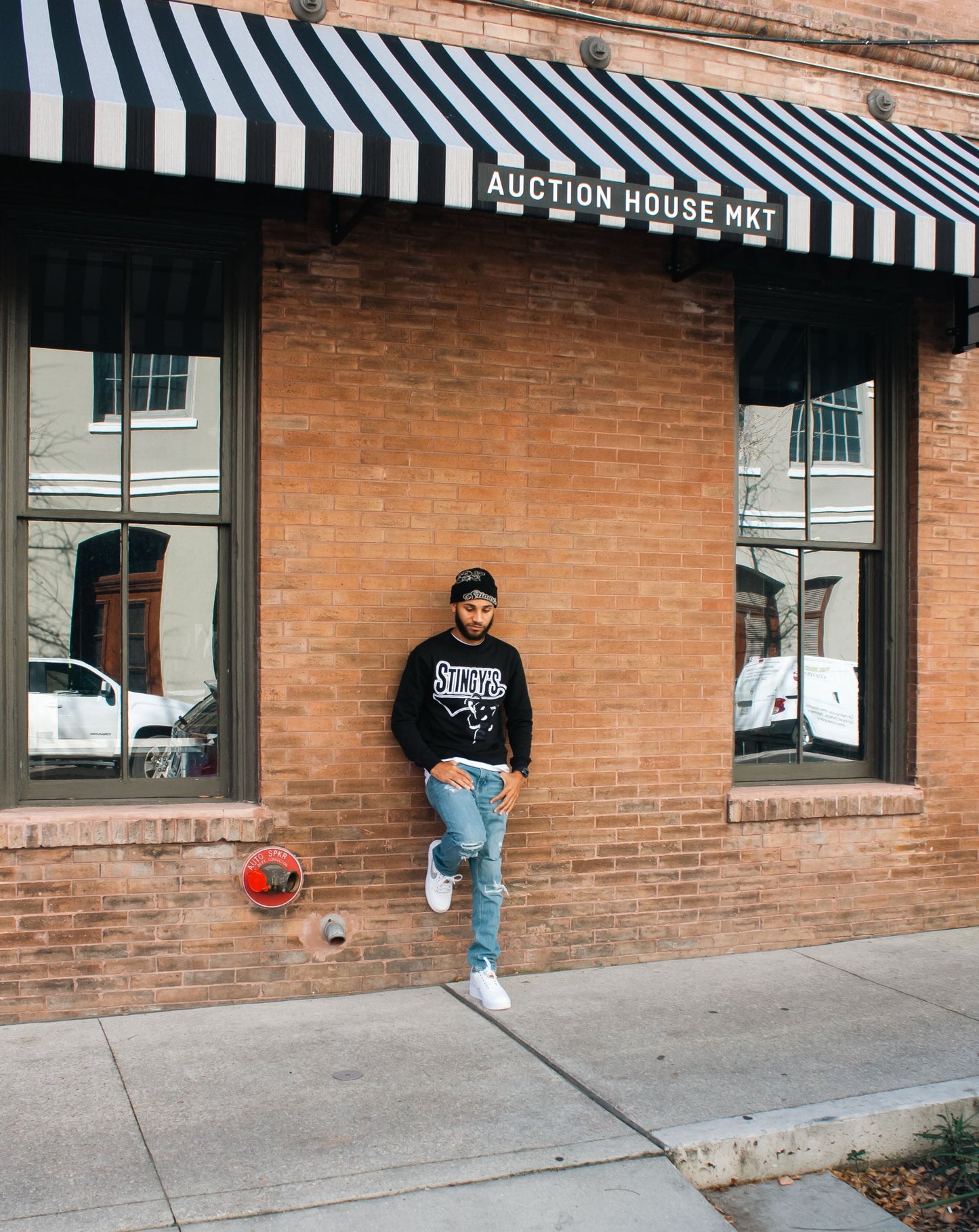 Stingy's Crewneck Sweater (Black)